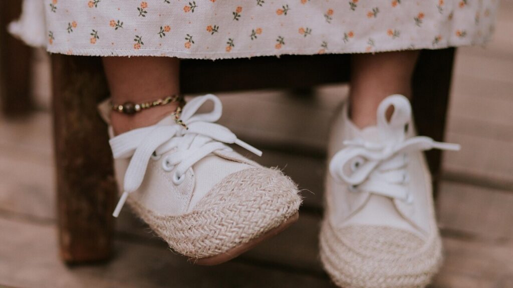 Kostenlose strickanleitung babyschuhe chucks kostenlos – Anleitung als PDF herunterladen