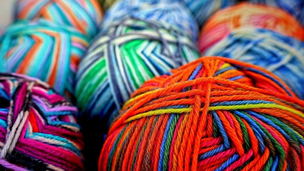 Strickanleitung Pullover Bändchengarn kostenlos als PDF herunterladen