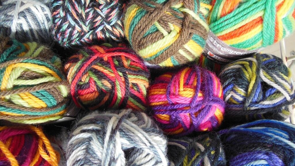 Swing Socken Strickanleitung kostenlos – PDF jetzt herunterladen