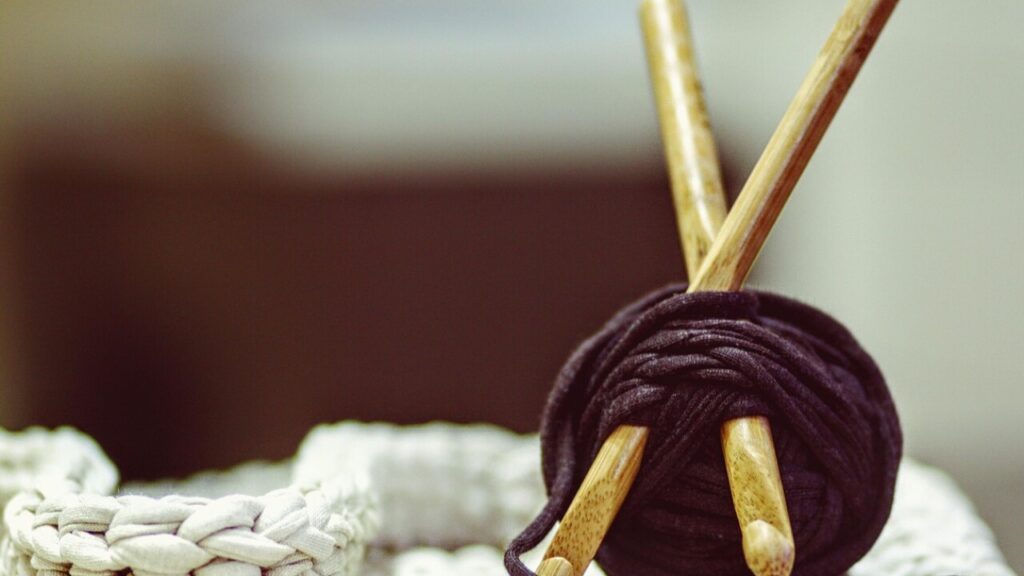 Lang Yarns Merino 120 Strickanleitung – Pullover als PDF herunterladen