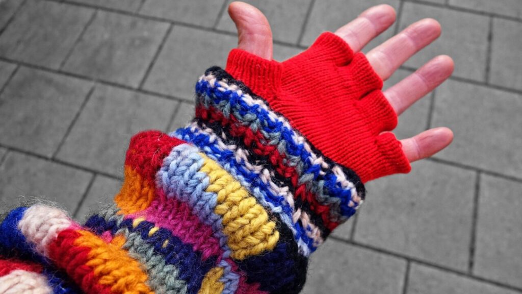 Strickanleitung fingerlose Handschuhe stricken Anleitung kostenlos – PDF herunterladen